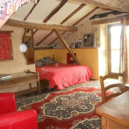 Joli Bois Bed and Breakfast Montrollet Buitenkant foto