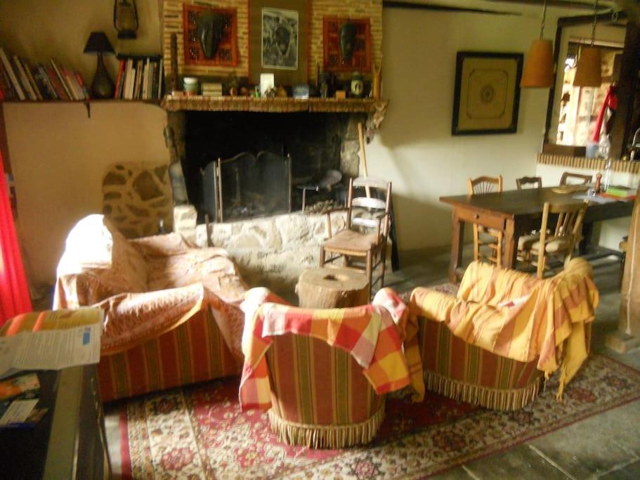 Joli Bois Bed and Breakfast Montrollet Buitenkant foto